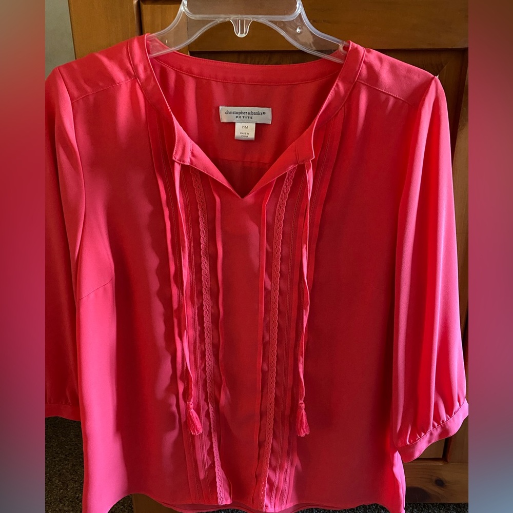 Coral 3/4 sleeve blouse.